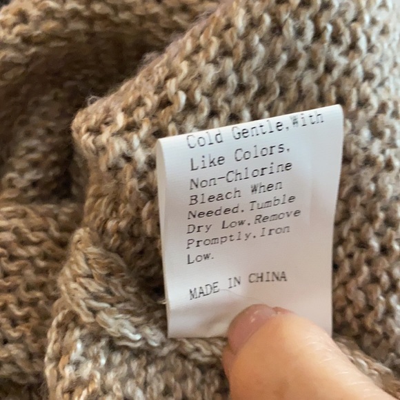 Drop shoulder sweater - Picture 5 of 5